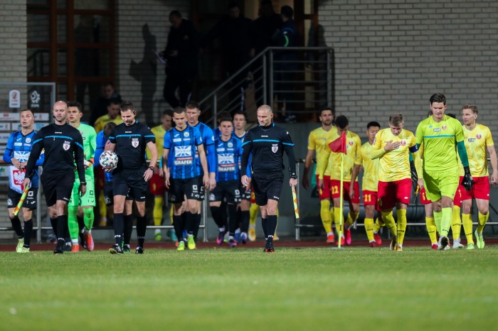 Znicz Pruszków - Hutnik Kraków 29 października 2021 fot. Paweł Jerzmanowski (7).jpg