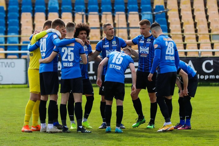 Wigry Suwałki - Hutnik (fot Paweł Jerzmanowski) 07.jpg