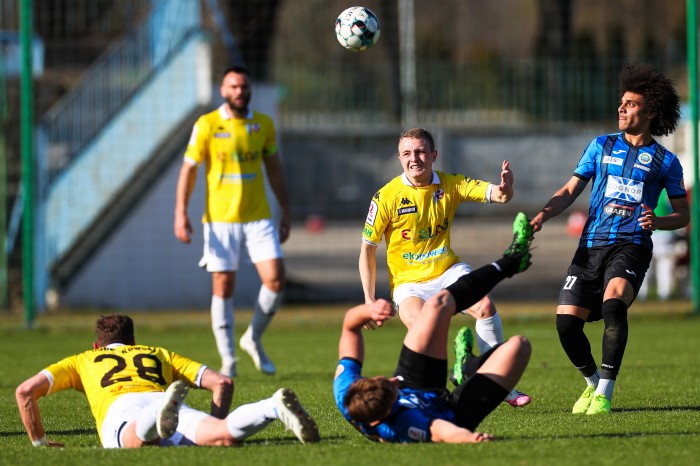 Hutnik - Olimpia Elbląg (fot. Paweł Jerzmanowski) 20.jpg