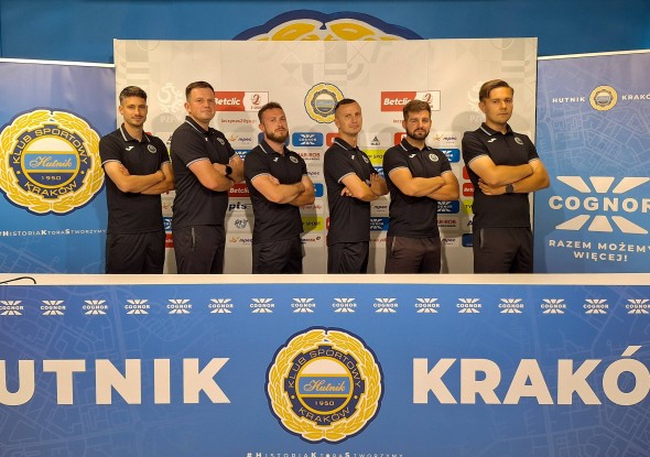 Trener Krzysztof Świątek z nowym kontraktem! Trener Krzysztof Świątek z nowym kontraktem!