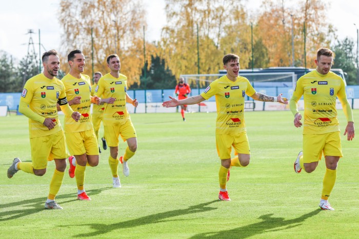 Radunia Stężyca - Hutnik Kraków (26).jpg