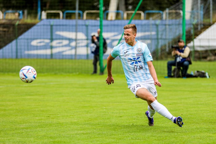 Hutnik - Lech Poznań II (fot. Edyta i Paweł Jerzmanowski) (14).jpg