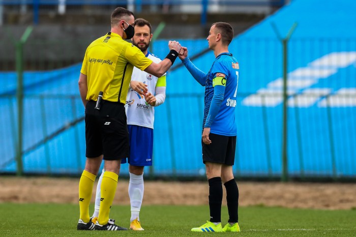 Hutnik - Błękitni Stargard (fot. Paweł Jerzmanowski) 01.jpg