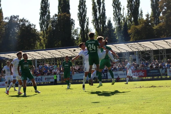 Gol Rzepki w doliczonym czasie gry daje remis Hutnikowi! Gol Rzepki w doliczonym czasie gry daje remis Hutnikowi!