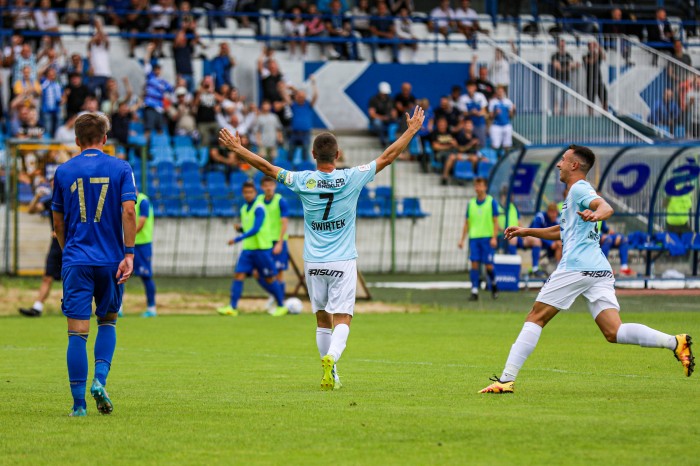 Hutnik - Lech Poznań II (fot. Edyta i Paweł Jerzmanowski) (11).jpg