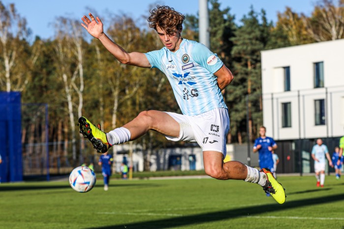 Lech II Poznań - Hutnik fot. Paweł Jerzmanowski (4).jpg