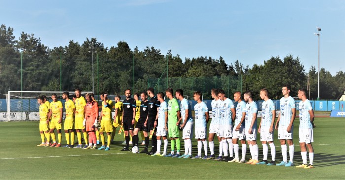 Radunia Stężyca - Hutnik fot. Andrzej Łucjan (14).JPG