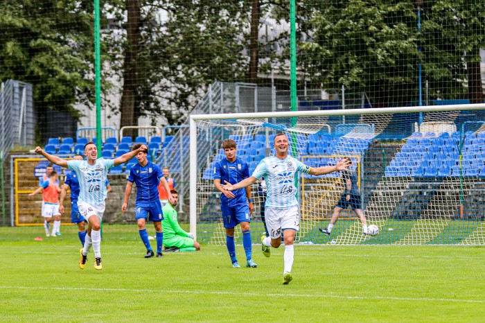 Hutnik - Lech Poznań II (fot. Edyta i Paweł Jerzmanowski) (15).jpg