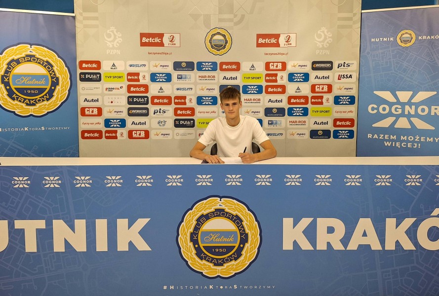 Szymon Cygan z profesjonalnym kontraktem! Szymon Cygan z profesjonalnym kontraktem!