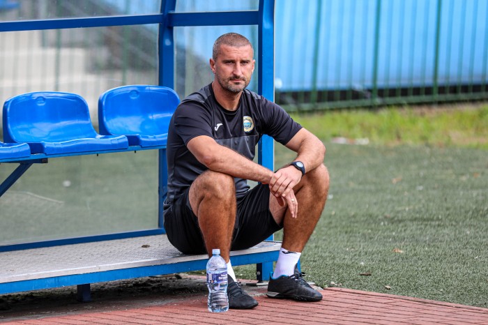 Hutnik - Lech Poznań II (fot. Edyta i Paweł Jerzmanowski) (2).jpg