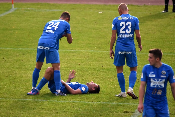 Znicz Pruszków - Hutnik Kraków fot. Andrzej Łucjan (34).JPG