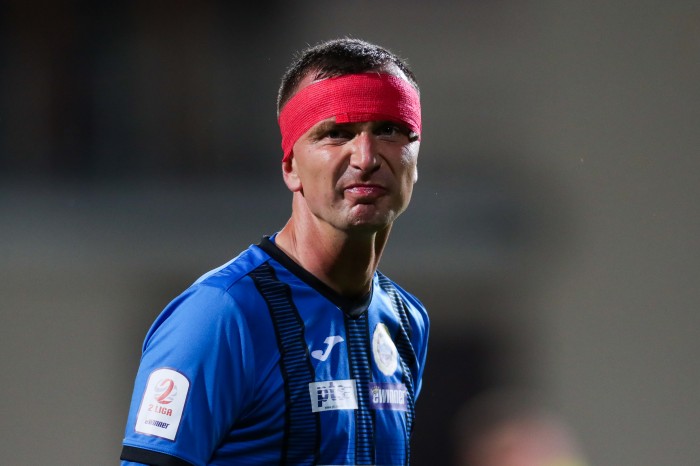 Znicz Pruszków - Hutnik Kraków 29 października 2021 fot. Paweł Jerzmanowski (19).jpg