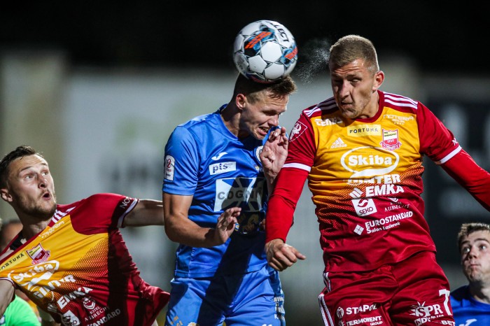 Chojniczanka Chojnice - Hutnik fot. Paweł Jerzmanowski (30).jpg