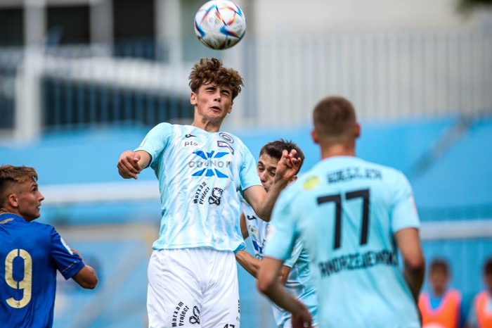 Hutnik - Lech Poznań II (fot. Edyta i Paweł Jerzmanowski) (30).jpg