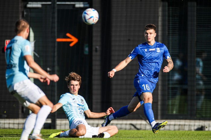 Lech II Poznań - Hutnik fot. Paweł Jerzmanowski (7).jpg